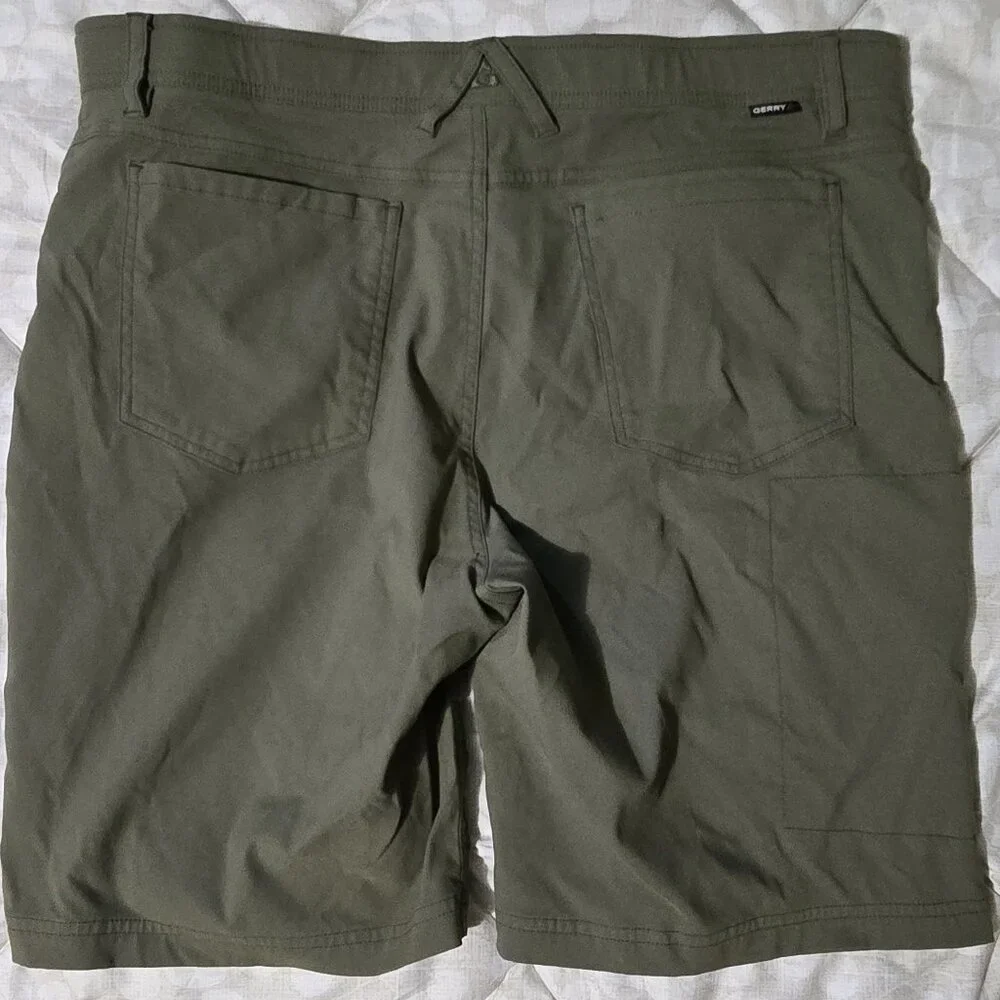 Gerry Men’s Venture Short Adjustable Built-in Belt - Picture 2 of 2